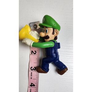2022 McDonald's Happy Meal Toy Super Mario Bros #3 Flashlight Luigi